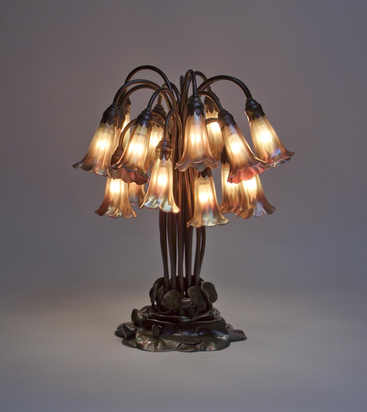 Tiffany Studios  18-Light Lily Table Lamp 2