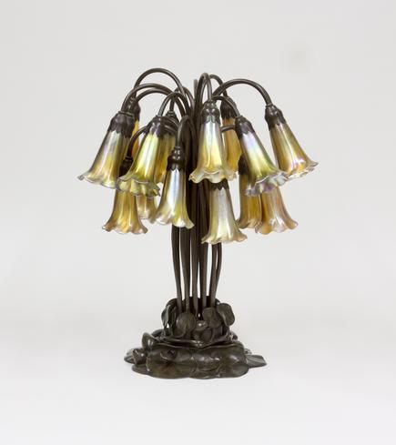 Tiffany Studios  18-Light Lily Table Lamp 1