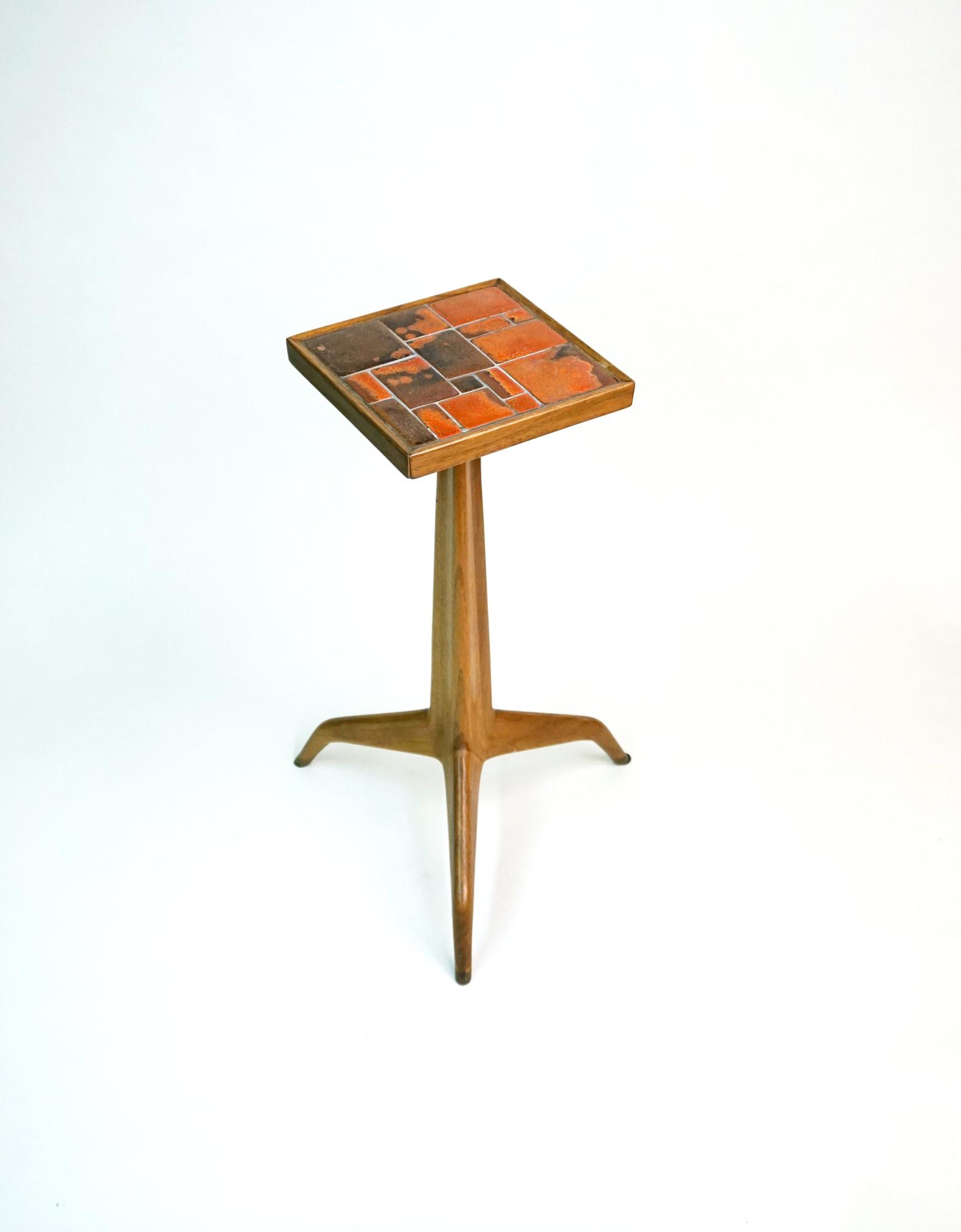 Edward Wormley for Dunbar  Janus Tripod Table 1