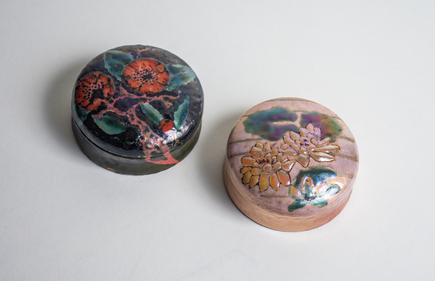 Enameled Lidded Box with Red Poppies 1